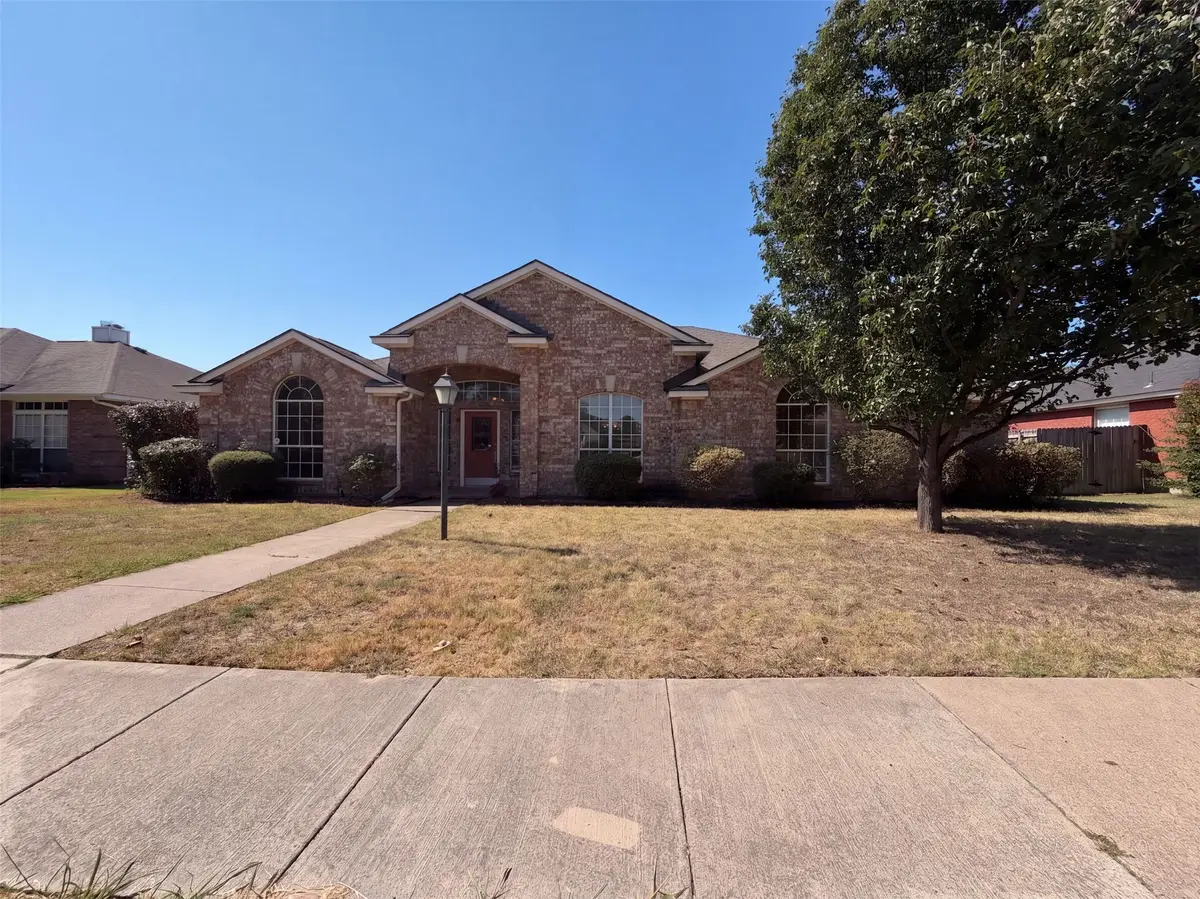 2915 Olympia Drive, Grand Prairie, TX 75052 - #1