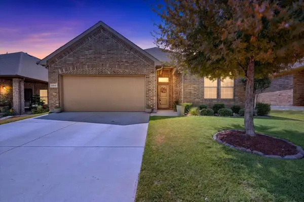5817 Stream Drive, Fort Worth, TX 76137