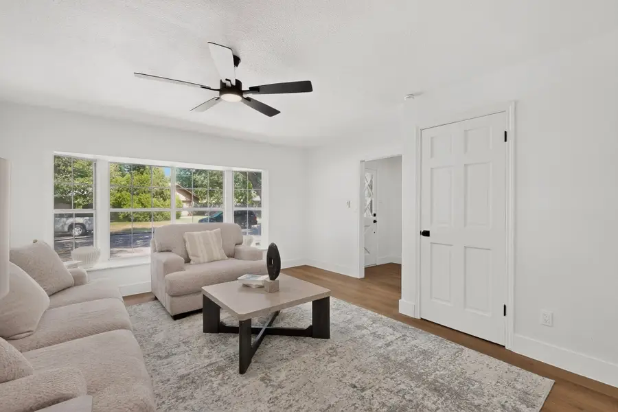 516 Clover Lane, Garland, TX 75043 - #3