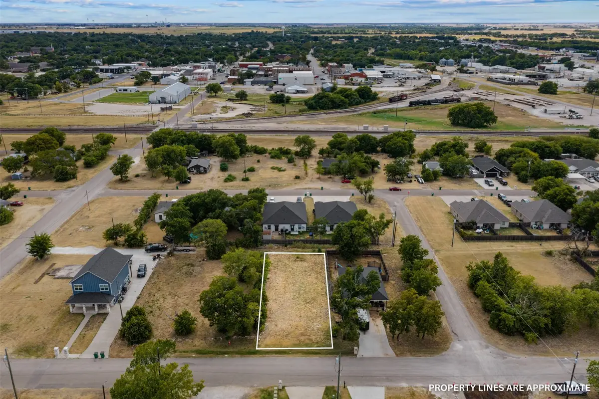 205 Garfield Street, McGregor, TX 76657 - #1