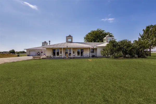 77 Hidden Lakes Boulevard, Gunter, TX 75058