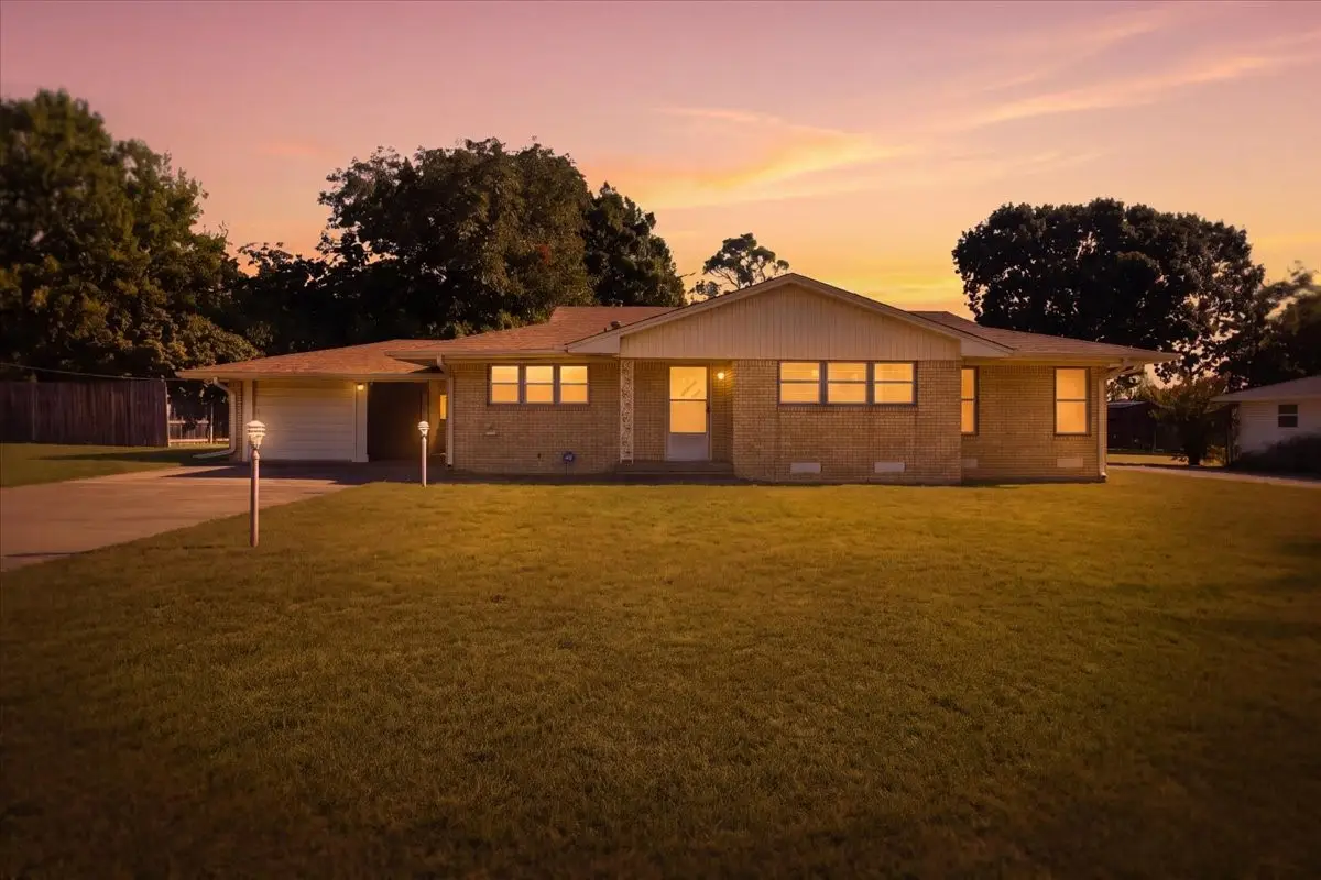 1713 E Mildred Street, Sherman, TX 75090 - #1