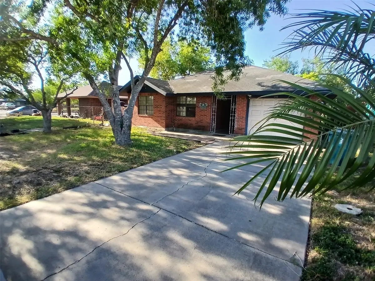310 W 10th Street, Los Fresnos, TX 78566 - #1