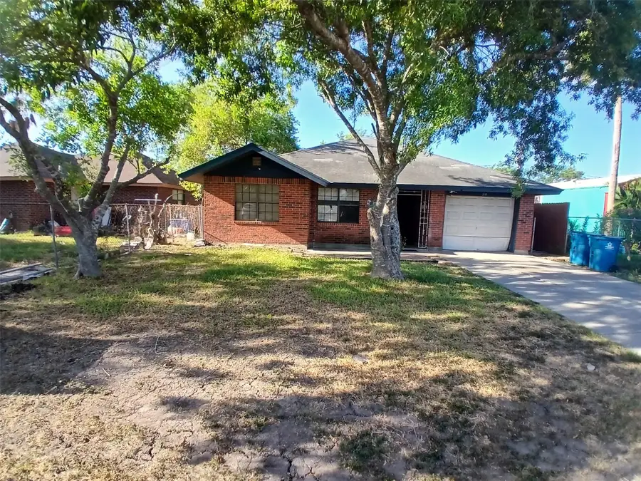 310 W 10th Street, Los Fresnos, TX 78566 - #2