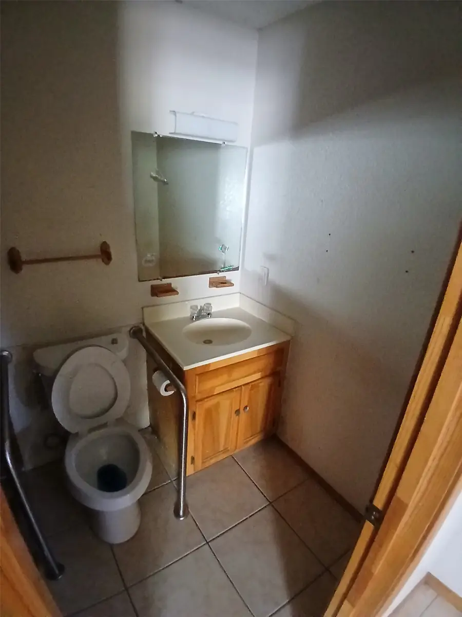 310 W 10th Street, Los Fresnos, TX 78566 - #3
