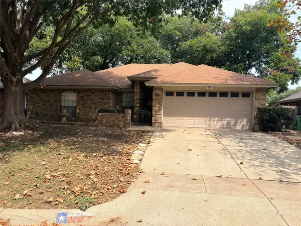 1908 Berrybrook Drive, Fort Worth, TX 76134
