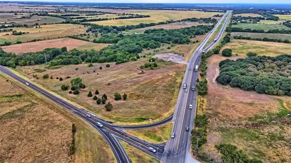 907 Us-82 Highway, St Jo, TX 76265