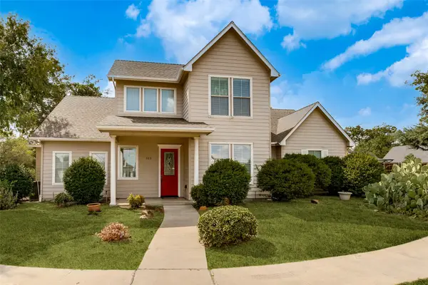 513 Dooley Court, Grapevine, TX 76051