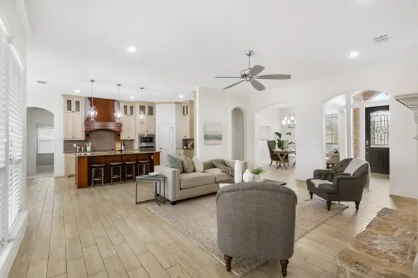 10909 Chriswood Drive, Crowley, TX 76036