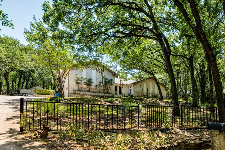 3014 Idlecreek Drive, Dalworthington Gardens, TX 76016 - #2