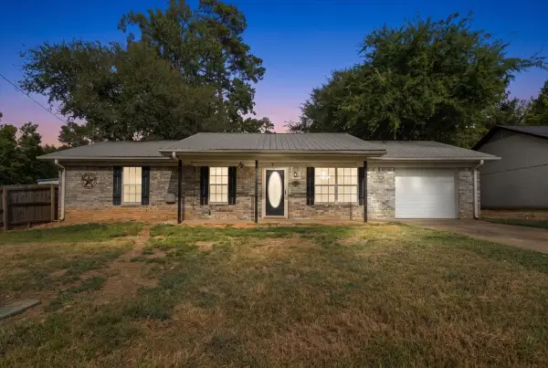 10204 Rolling Pines Drive, Tyler, TX 75707