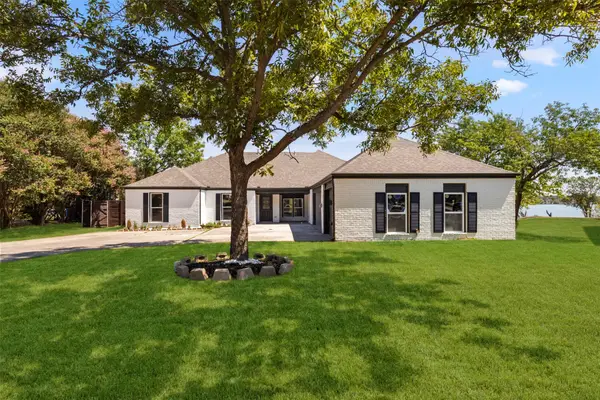 5000 Edgewater Drive, Rowlett, TX 75088