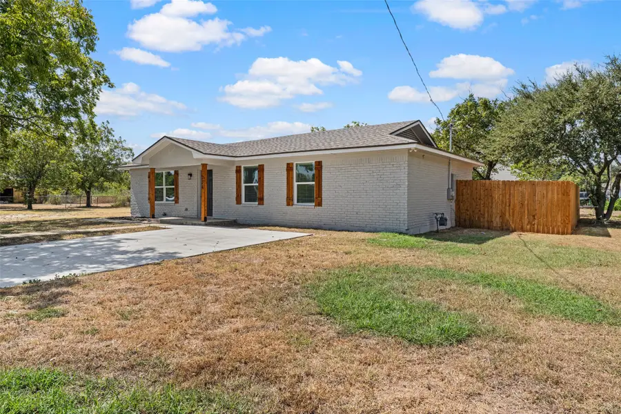 234 Ave E, Lacy Lakeview, TX 76705 - #2