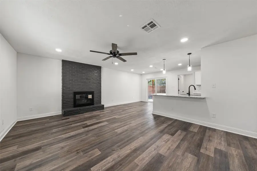 234 Ave E, Lacy Lakeview, TX 76705 - #3