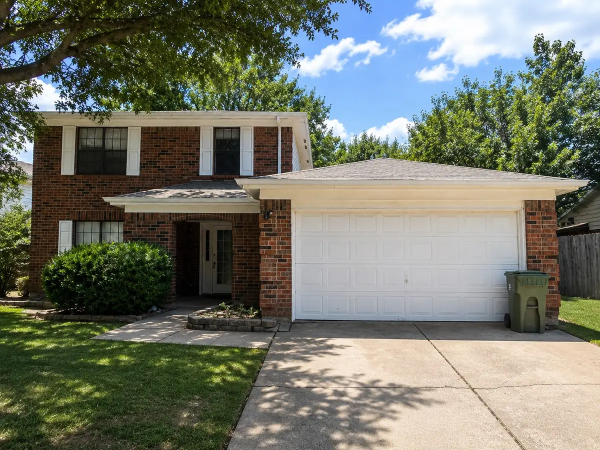 616 Valley Spring Drive, Arlington, TX 76018 - #1