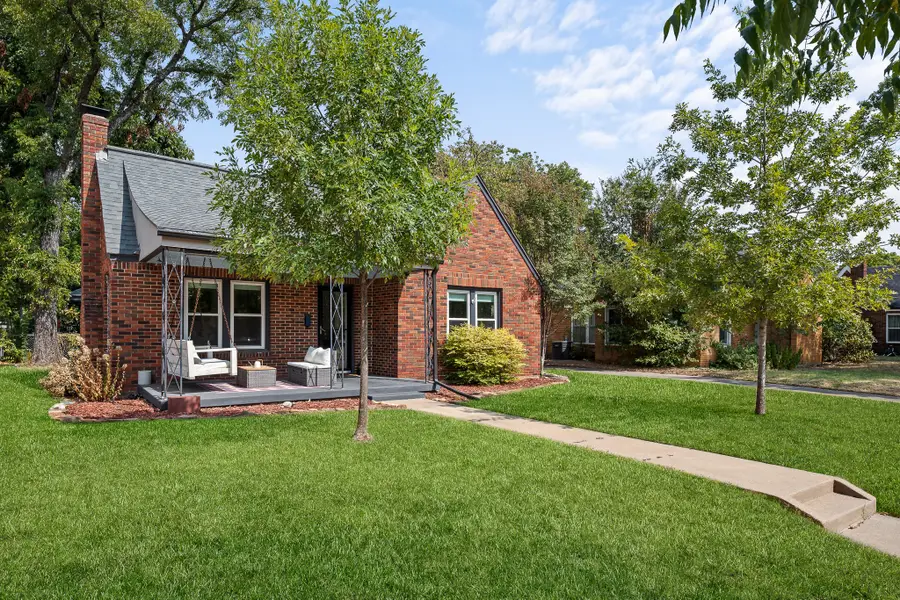 1116 Bonnie Brae Avenue, Fort Worth, TX 76111 - #2