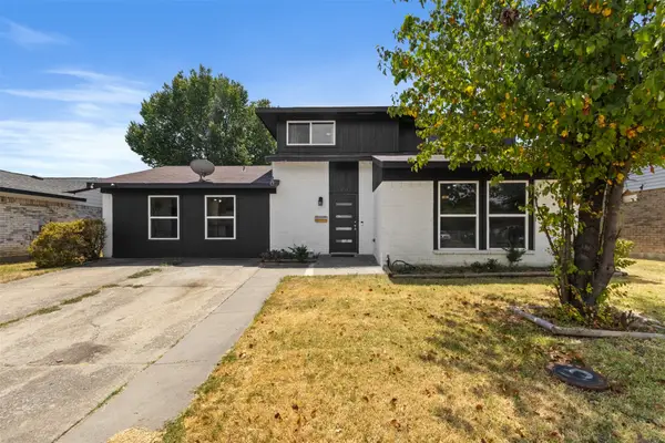 1309 Glenwood Street, Grand Prairie, TX 75052