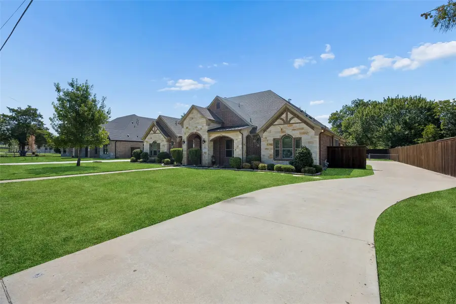 2526 Fruitland Avenue, Farmers Branch, TX 75234 - #2