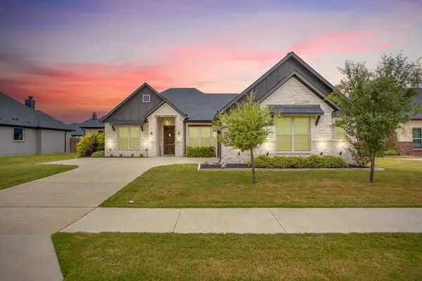 112 Steves Way, Waxahachie, TX 75165