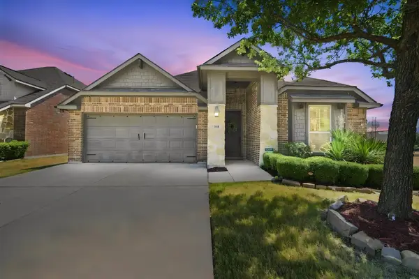 910 Westminster Drive, Midlothian, TX 76065