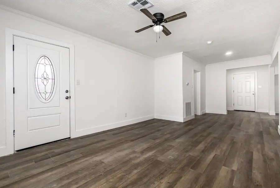 1527 Columbia Avenue, Corsicana, TX 75110 - #2