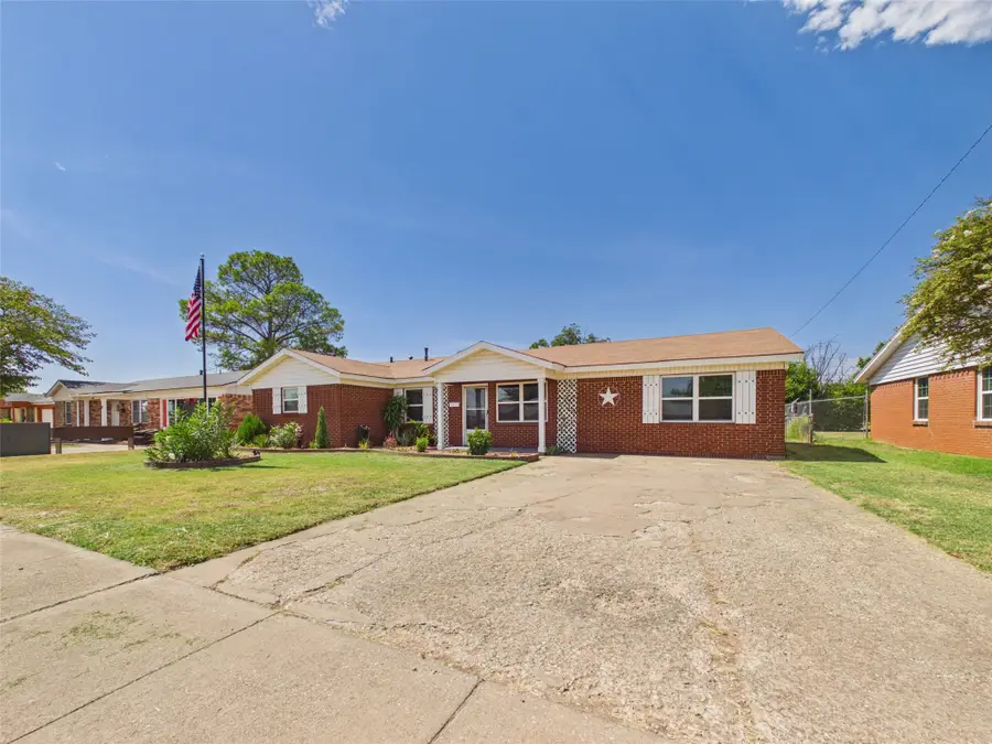 4110 Lenore Drive, Wichita Falls, TX 76306 - #2