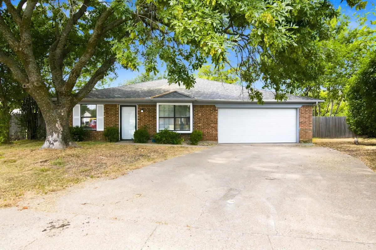 6400 Twin Spruce Court, Arlington, TX 76018 - #1