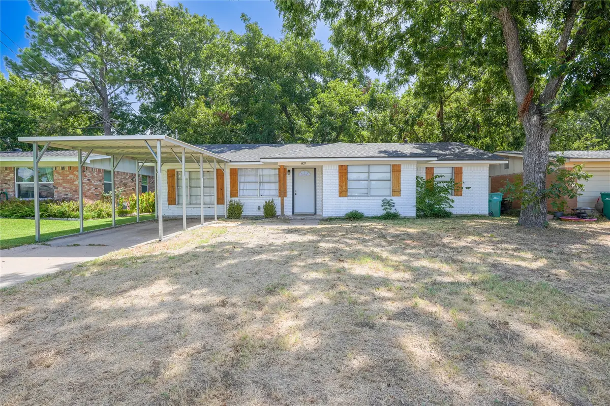 807 N Lacy Drive, Lacy Lakeview, TX 76705 - #1