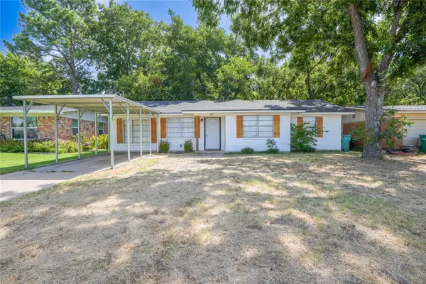 807 N Lacy Drive, Lacy Lakeview, TX 76705