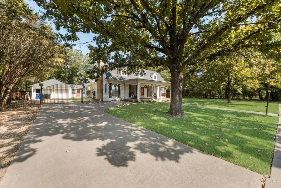 233 E High Street, Wills Point, TX 75169 - #3
