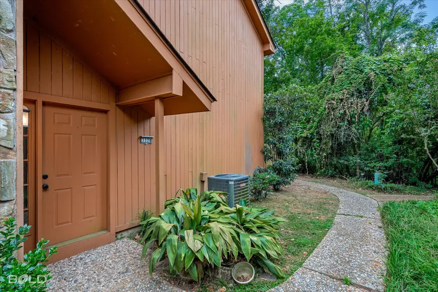3328 Eastwood Drive, Shreveport, LA 71105 - #3