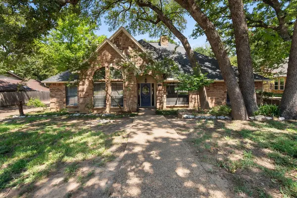 3803 Marine Court, Arlington, TX 76016