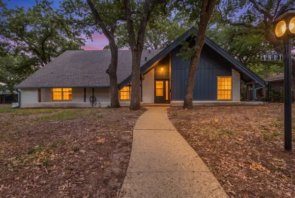 1801 Green Oaks Drive, Irving, TX 75061