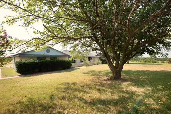 6883 County Road 4098, Kaufman, TX 75142