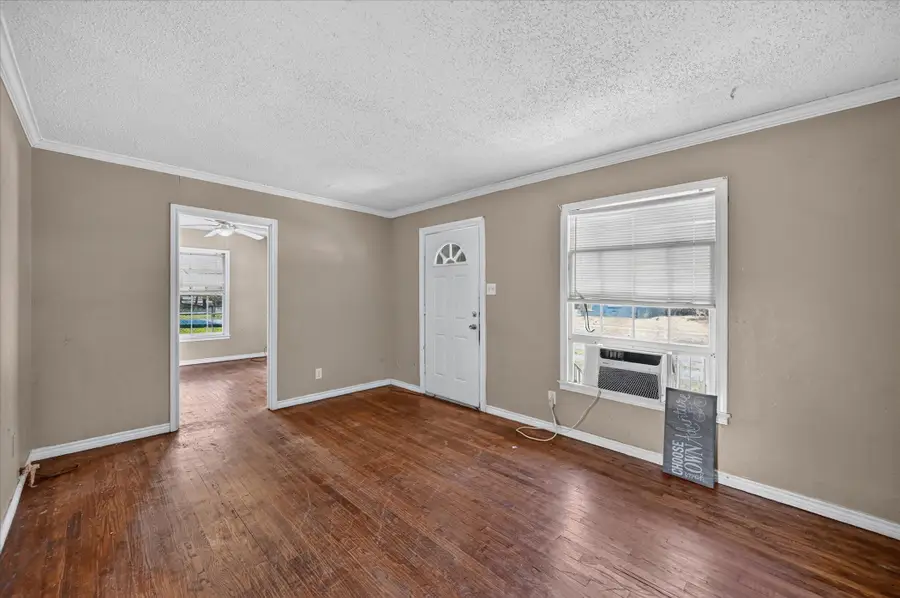 3933 Winfield Avenue, Fort Worth, TX 76109 - #2