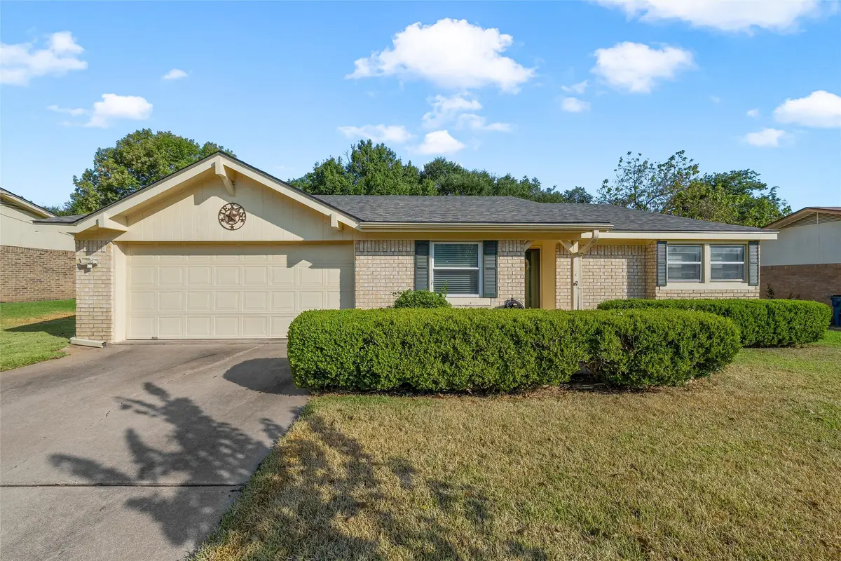 721 Pawnee Trail, Hewitt, TX 76643 - #1