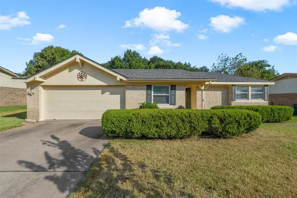 721 Pawnee Trail, Hewitt, TX 76643