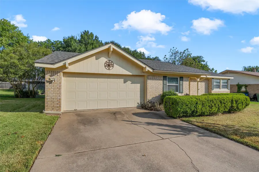 721 Pawnee Trail, Hewitt, TX 76643 - #2