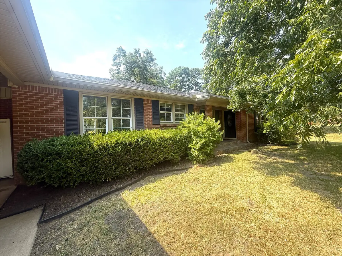 304 6th Street Nw, Springhill, LA 71075 - #1