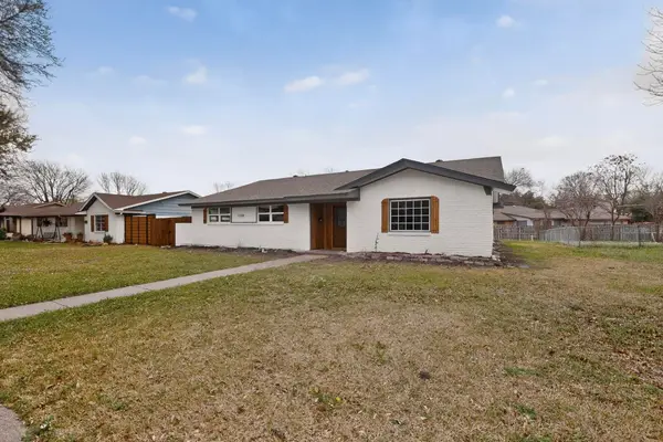 11360 Drummond Drive, Dallas, TX 75228