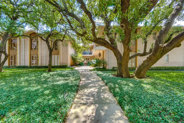 6324 Bandera Avenue #B, Dallas, TX 75225