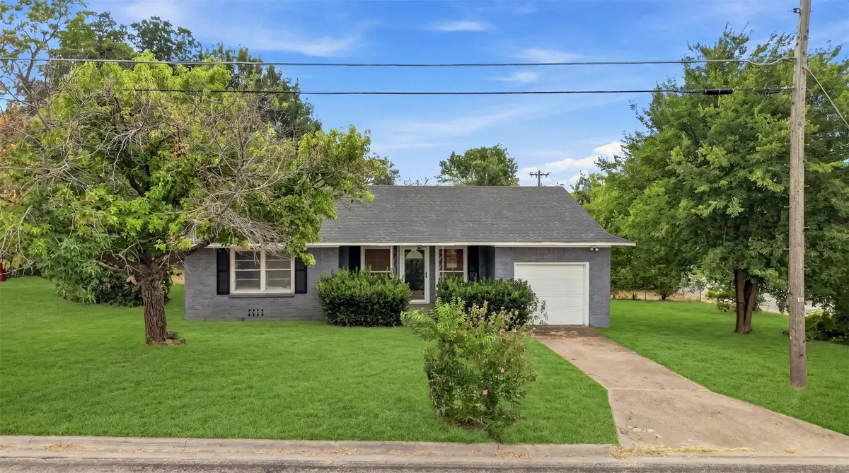 1804 E Wells Avenue, Sherman, TX 75090 - #1
