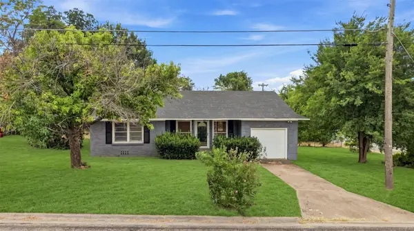 1804 E Wells Avenue, Sherman, TX 75090