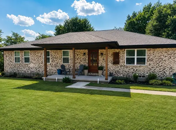 1731 N Mockingbird Lane, Midlothian, TX 76065