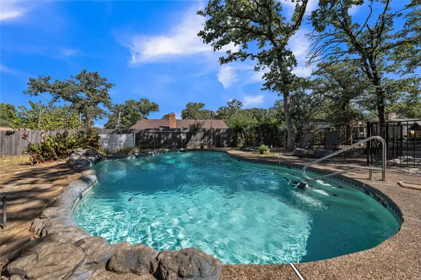 5511 Marshfield Court, Arlington, TX 76016