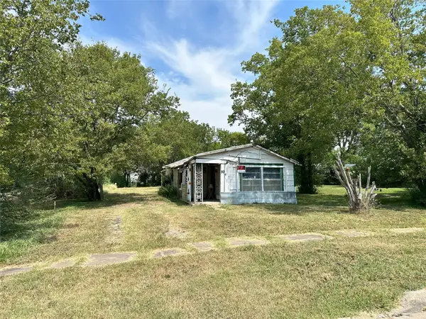 804 E 12th Avenue, Corsicana, TX 75110