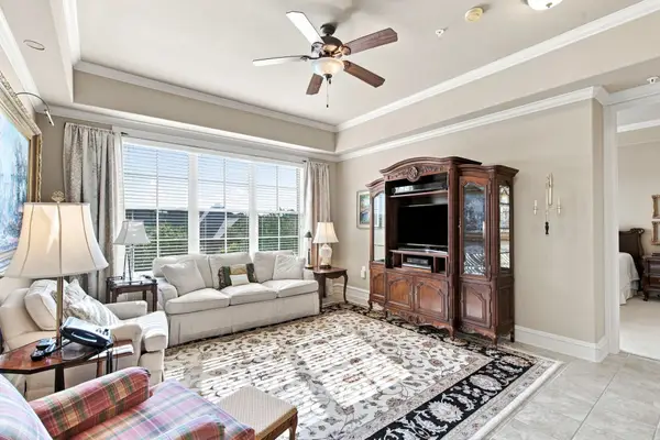 301 Watermere Drive #320, Southlake, TX 76092