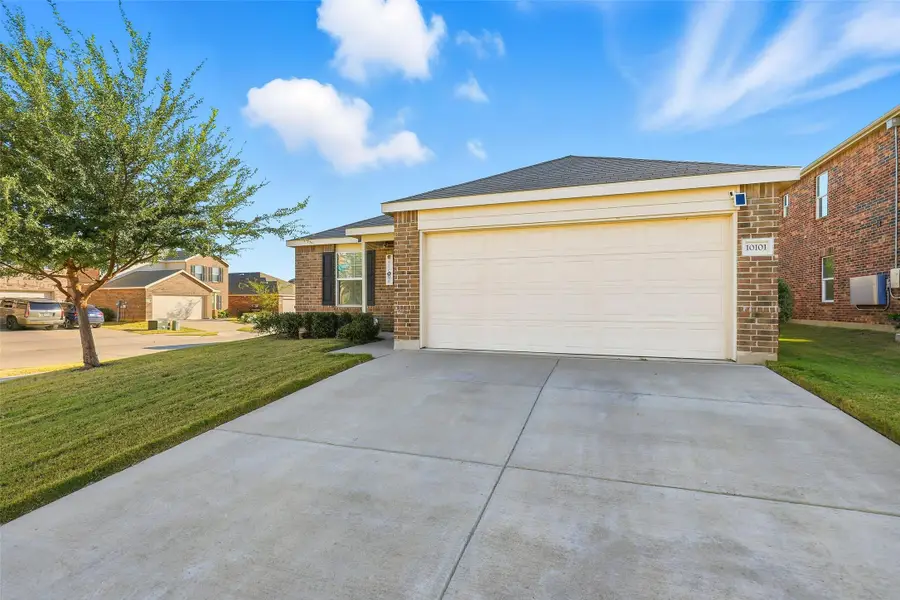 10101 Newtown Drive, Fort Worth, TX 76036 - #3