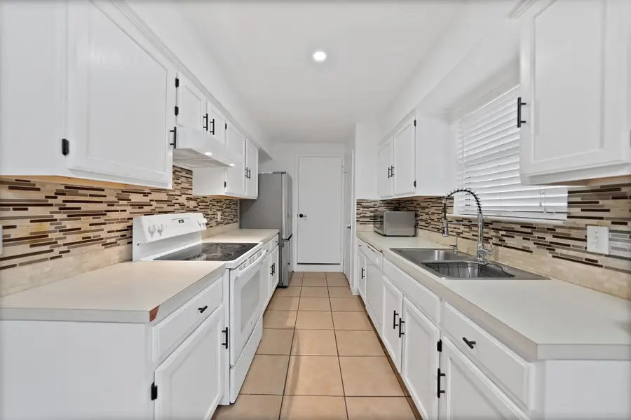 2961 Roosevelt Avenue, Fort Worth, TX 76106 - #3