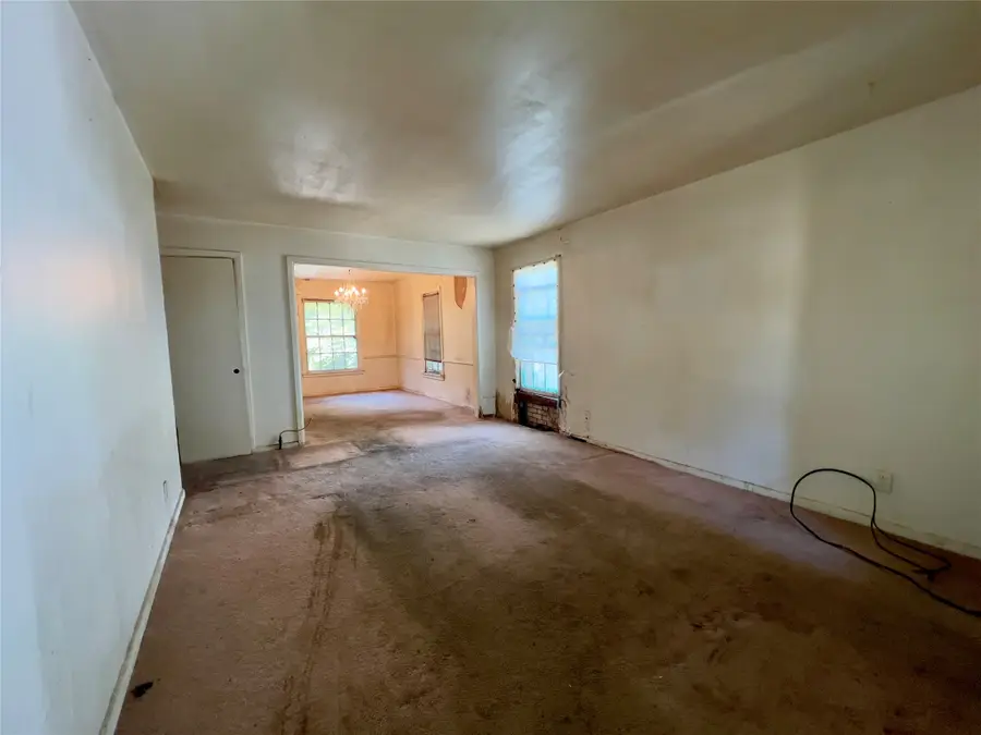 1323 S Denley Drive, Dallas, TX 75216 - #2